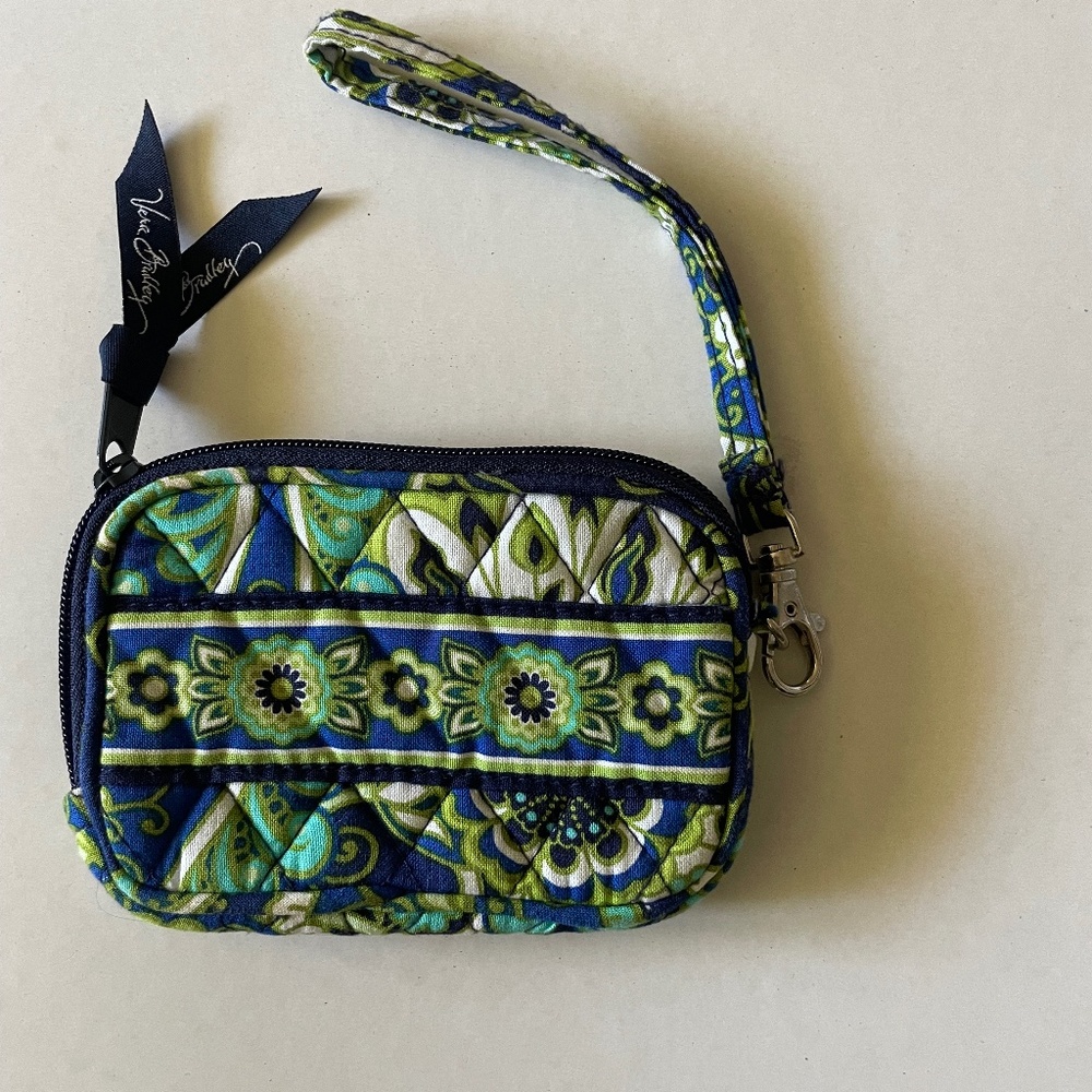 small travel wristlet